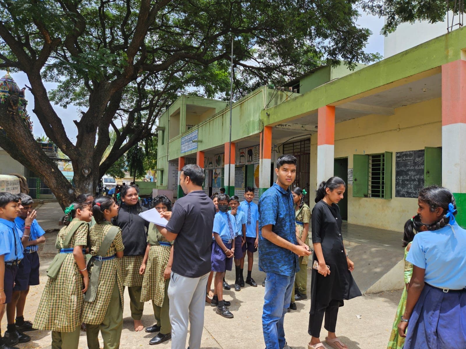 A school engagement session run by foundation volunteers
